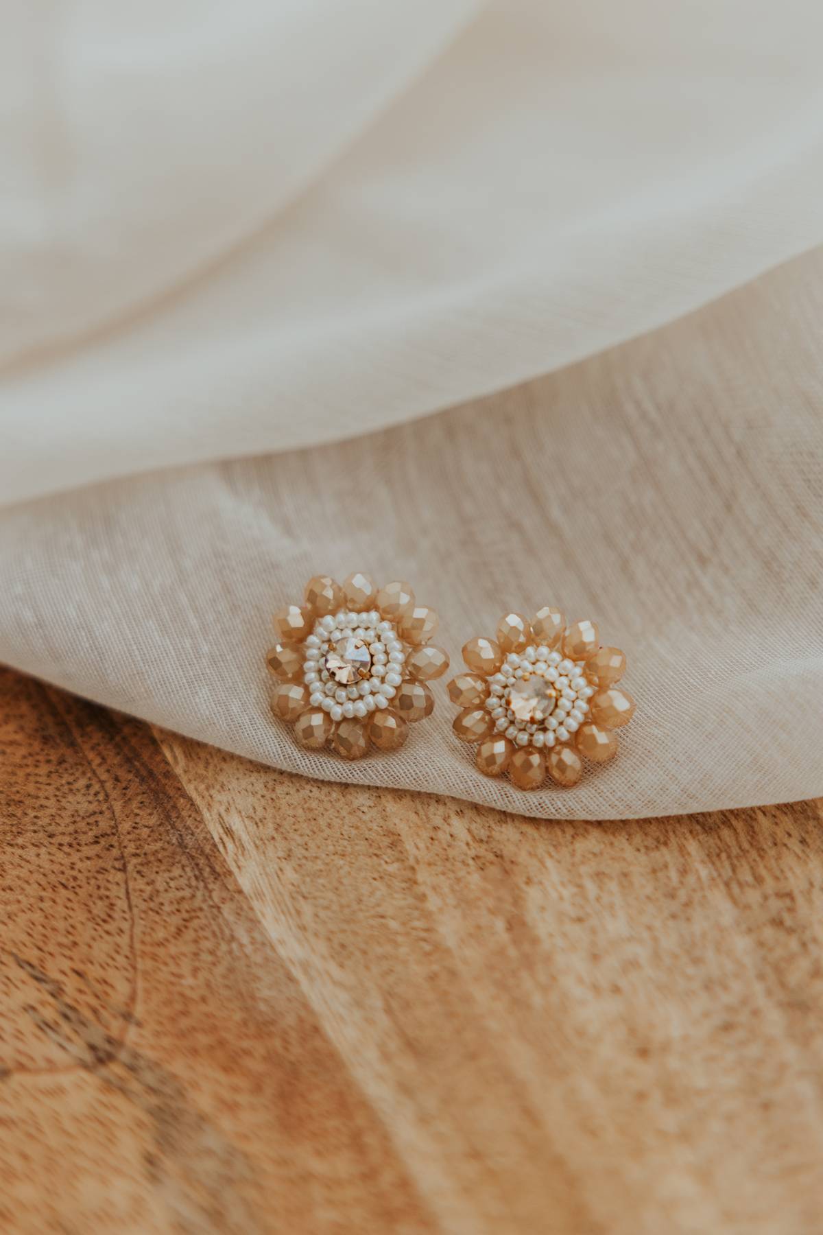 Stacy Studs Beige